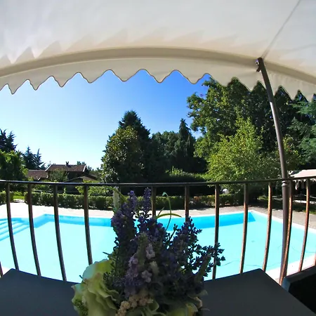 Maison Verte Szálloda